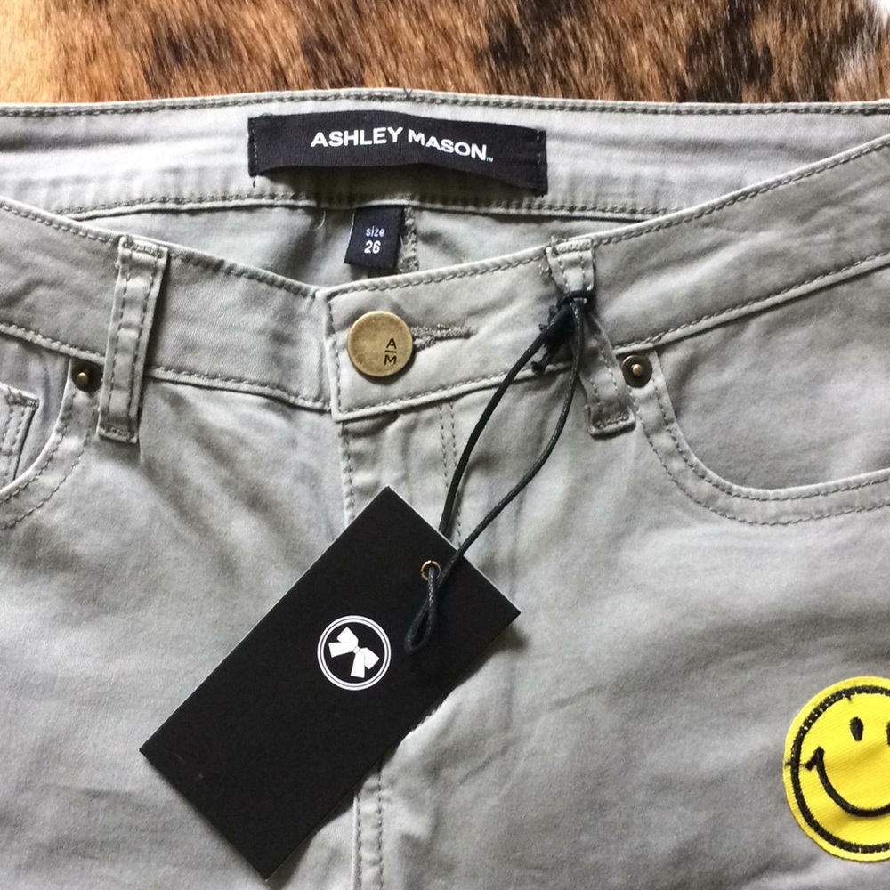 🚀HP🚀 Khaki Green Cotton Jeans with Cute Patches - Picture 8 of 8